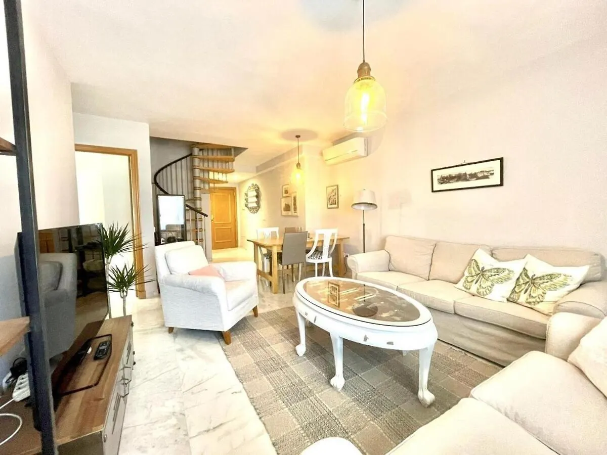 Apartment Calu Homes Duplex Cerca Playa De Huelin Malaga