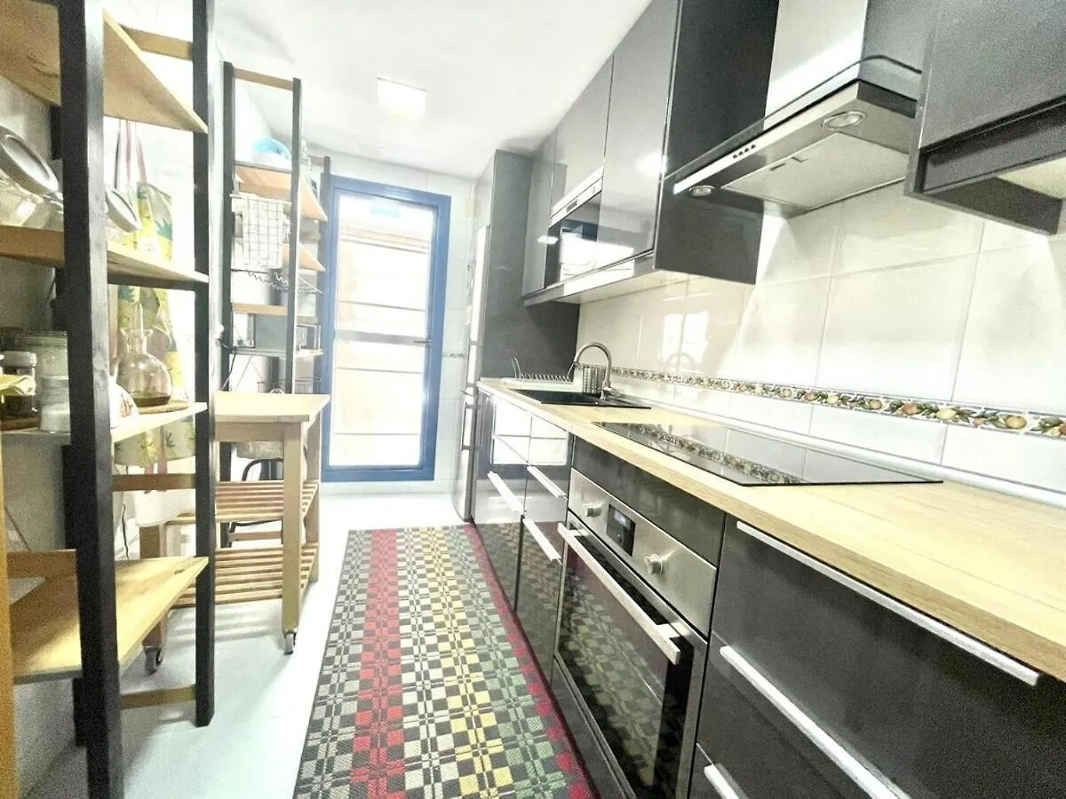 Calu Homes Duplex Cerca Playa De Huelin Màlaga 0*,  Španělsko